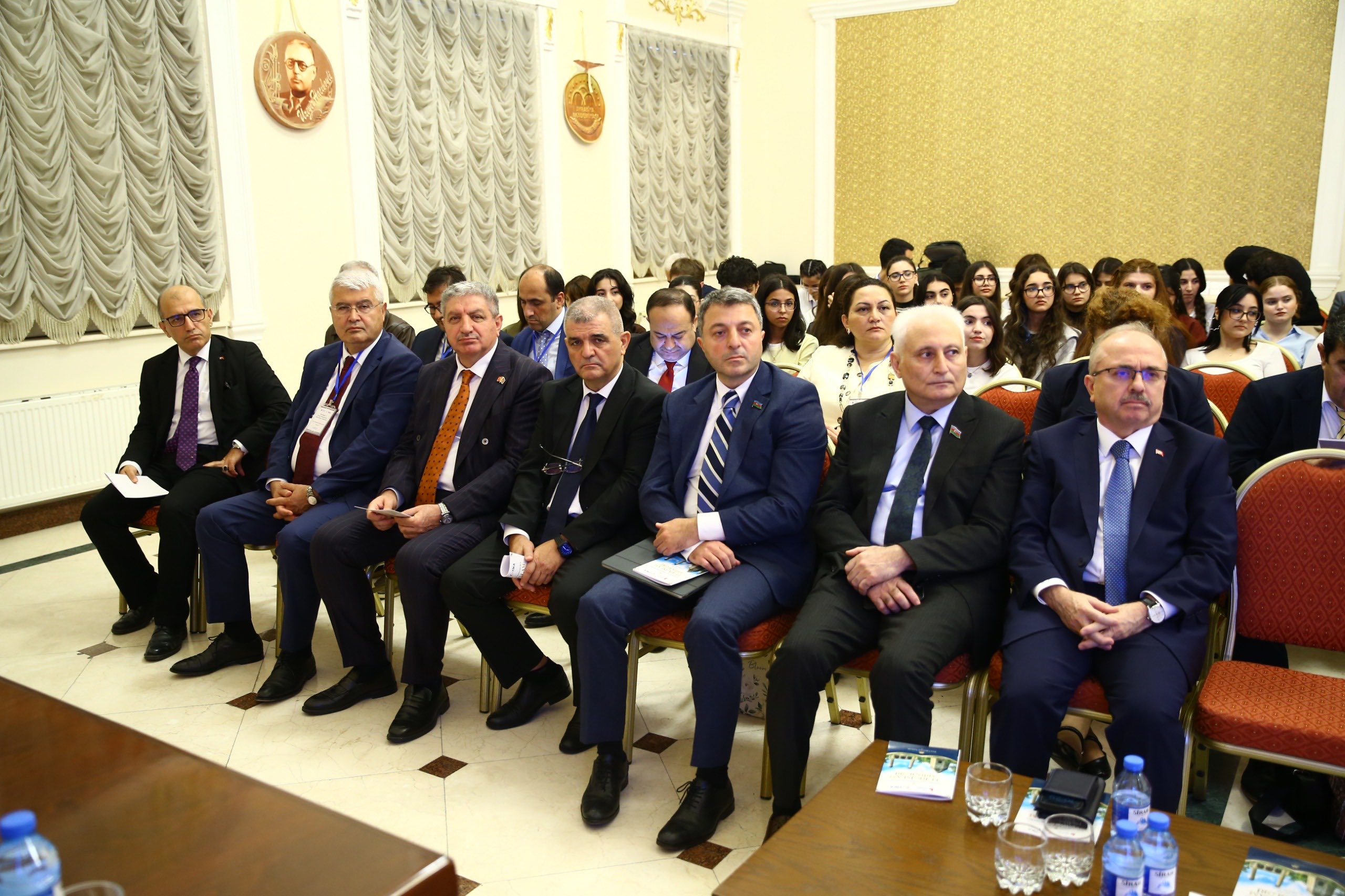 Участники симпозиума