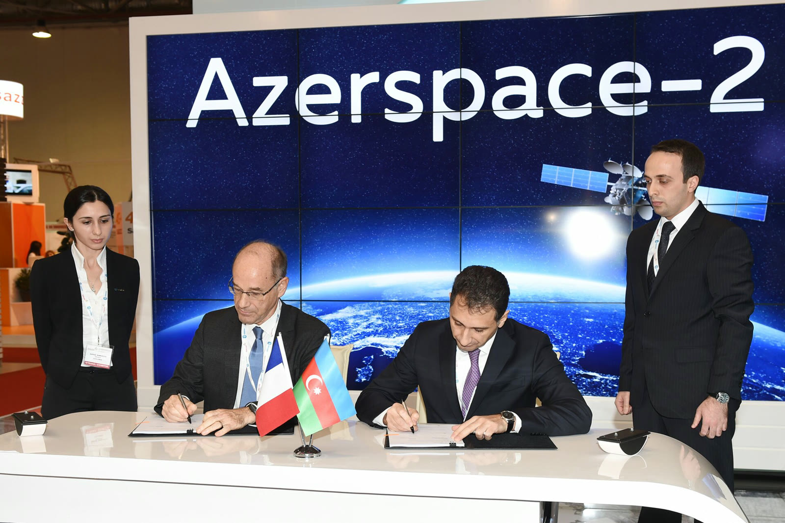 Azerspace-2 uydusunun tanıtımı, Bakutel 2015 (arşiv)