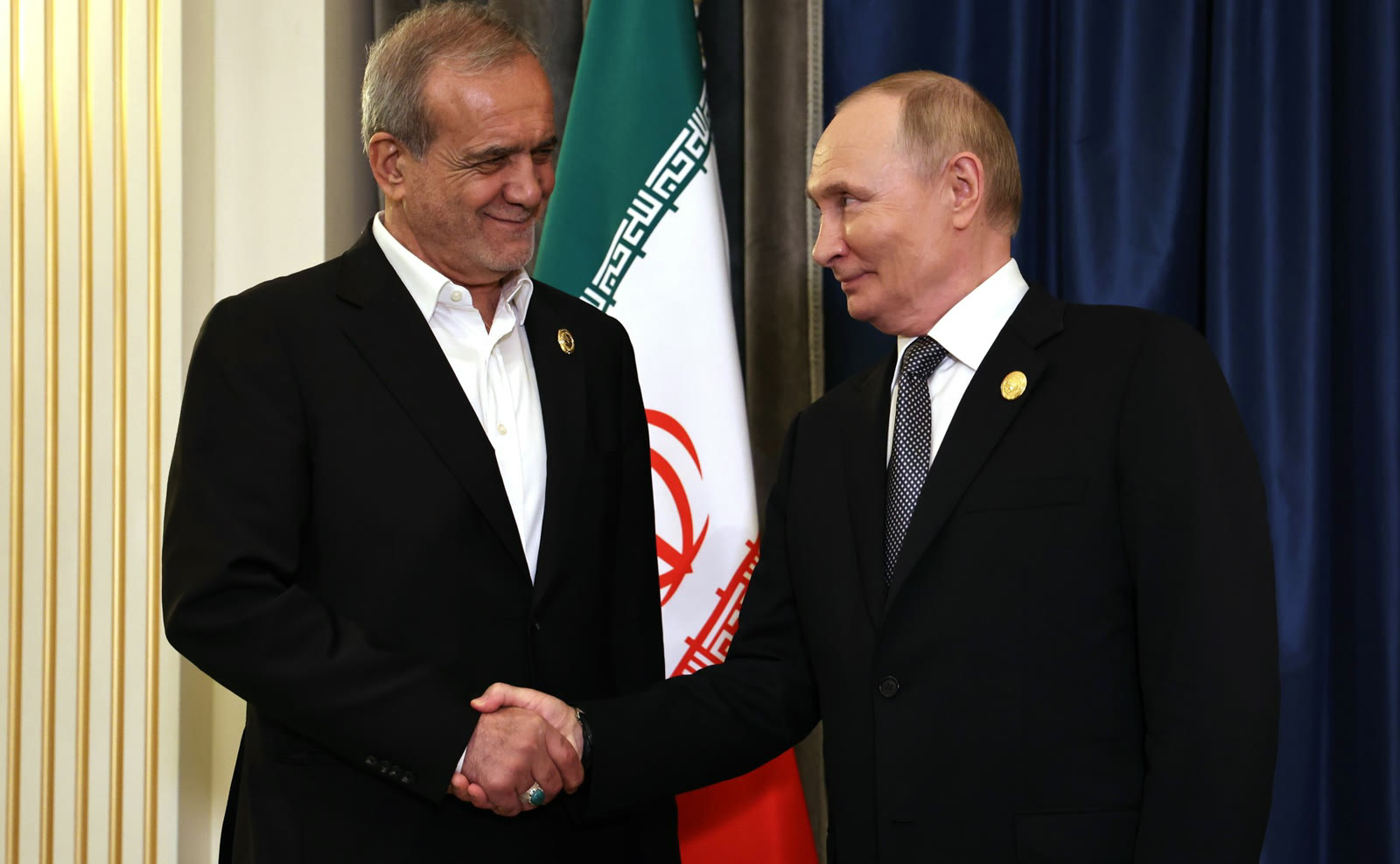 Vladimir Putin ve Mesud Pezeşkiyan (2025, arşiv)