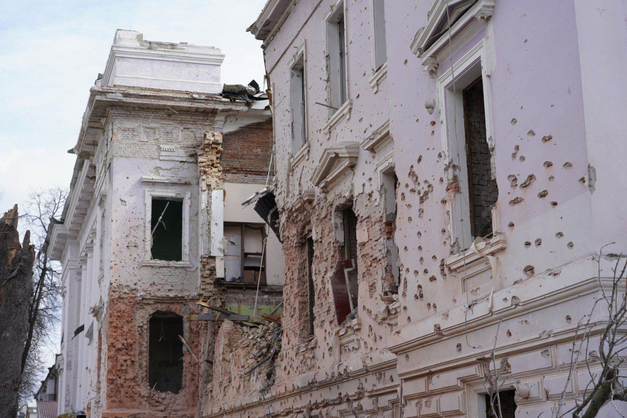 A building damaged in a previous Russian attack in Sumy (archive)