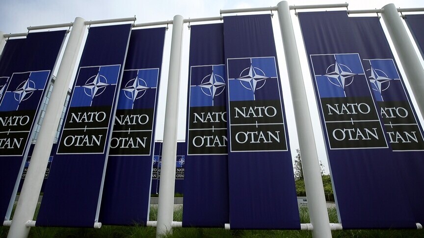 NATO bayrakları (arşiv)