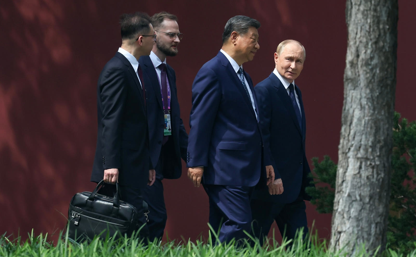 Си Цзиньпин и Путин в резиденции Чжуннаньхай в Пекине (архив)