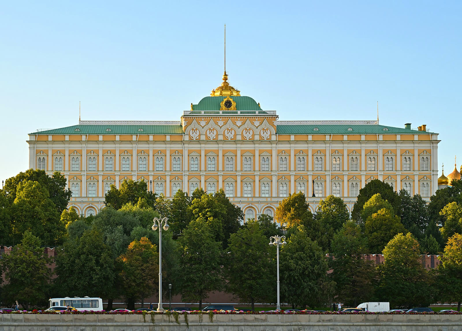 Кремлёвский дворец (архив)