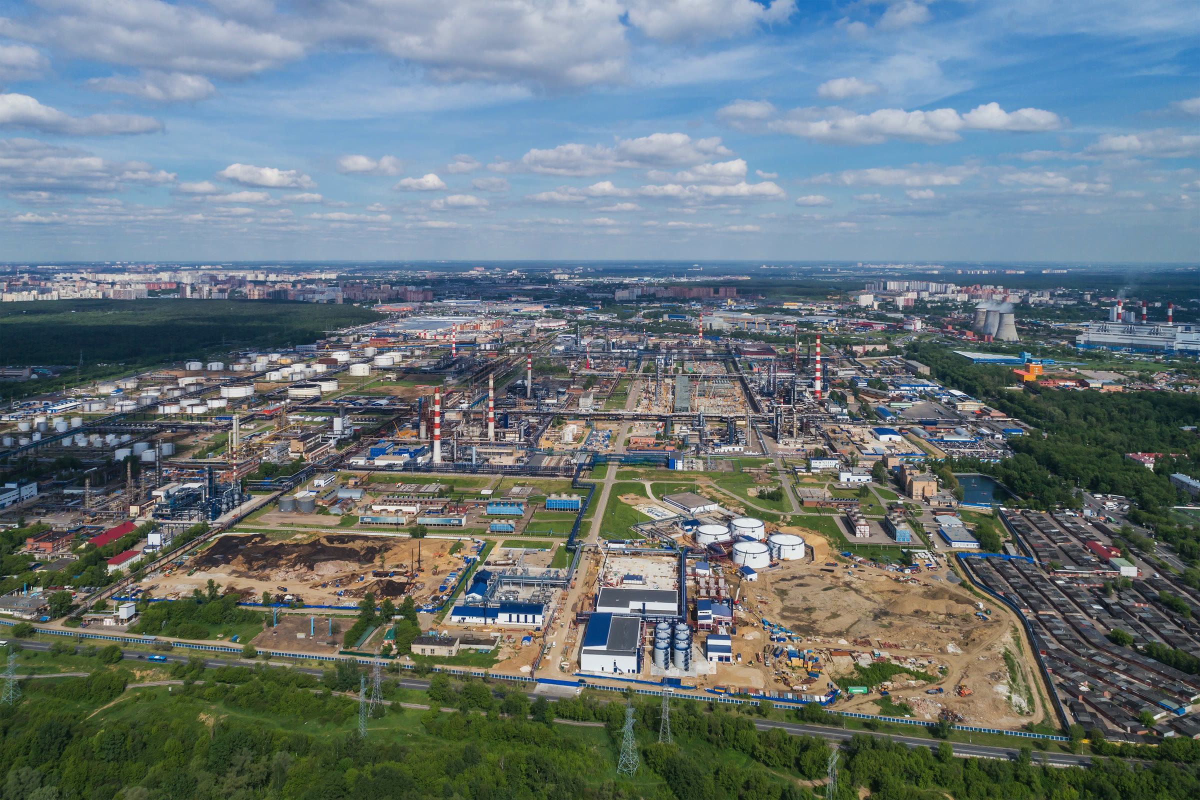 Московский нефтеперерабатывающий завод в Капотне (архив)