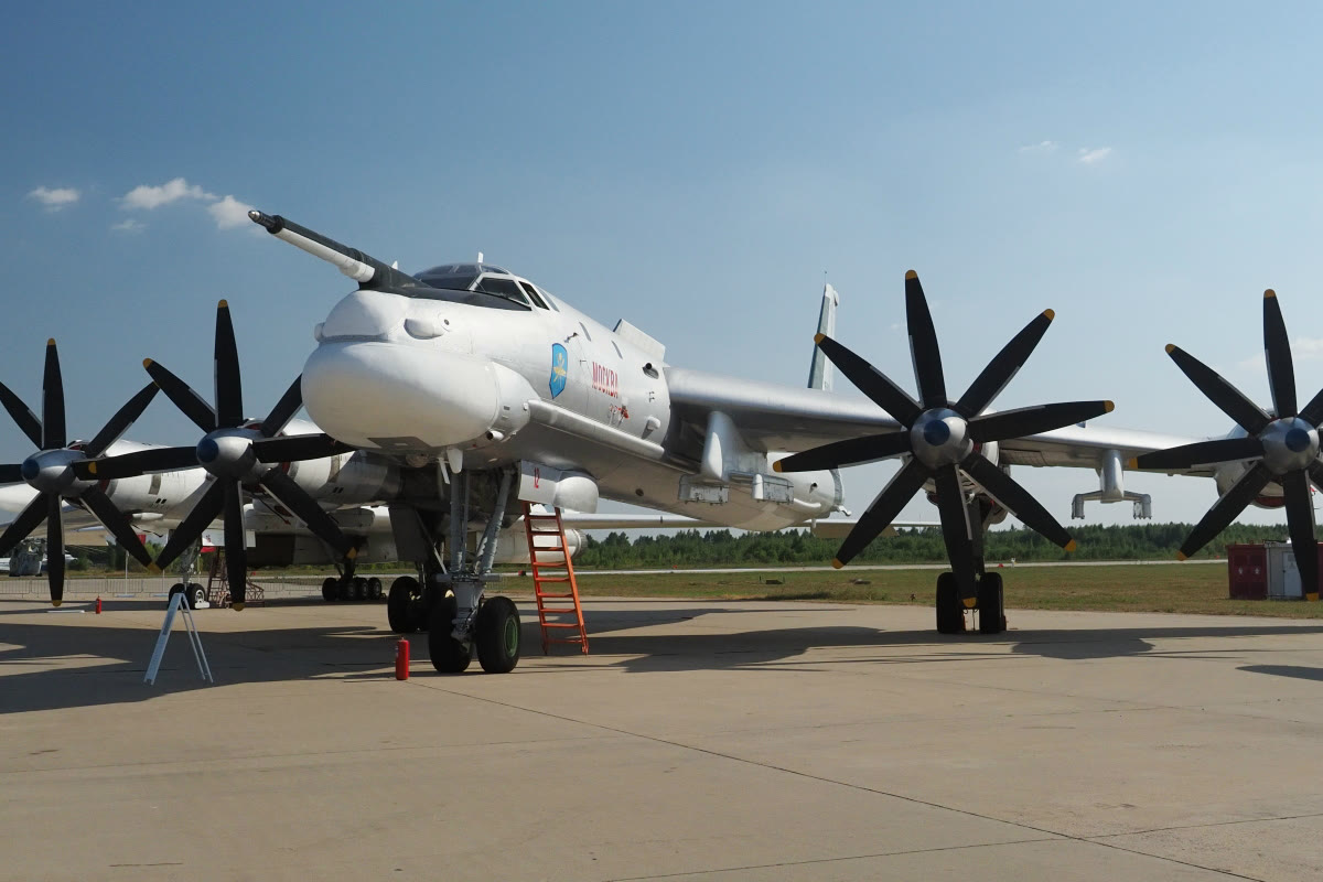 Tu-95MS bombardıman uçağı (arşiv, 2022)