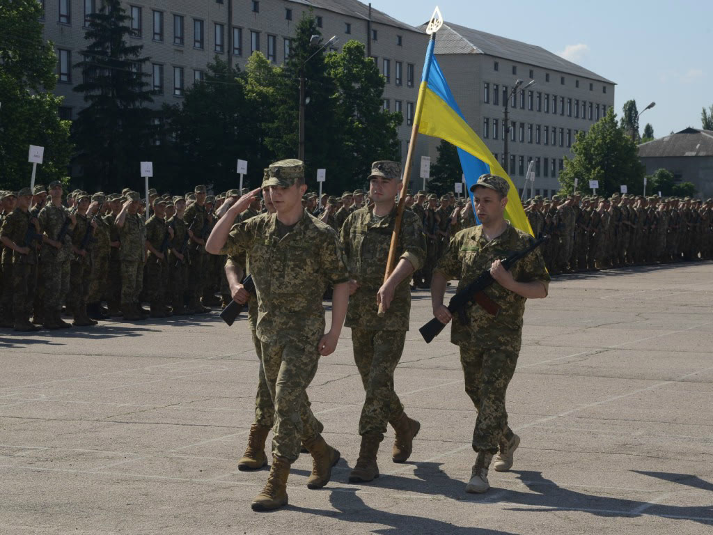 Ukrayna Kara Kuvvetleri eğitim merkezinde yemin töreni (arşiv)