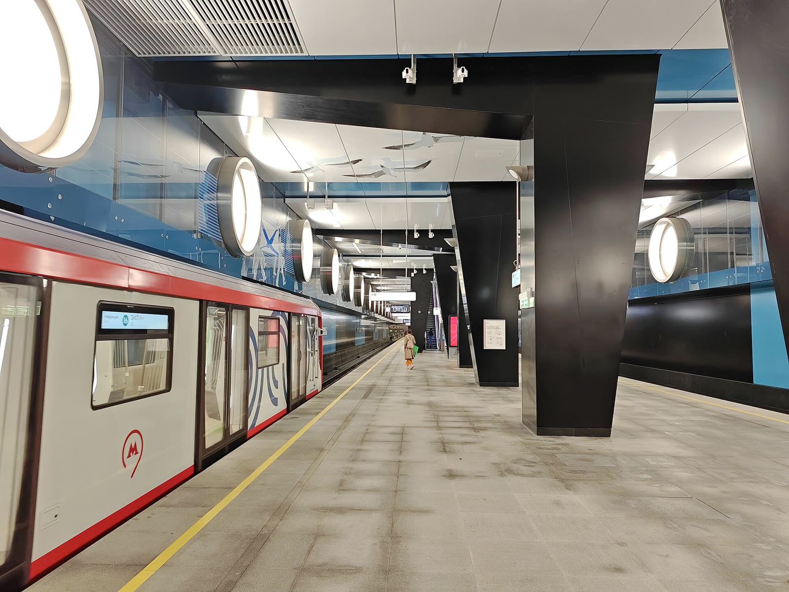 Поезд московского метро (архив)