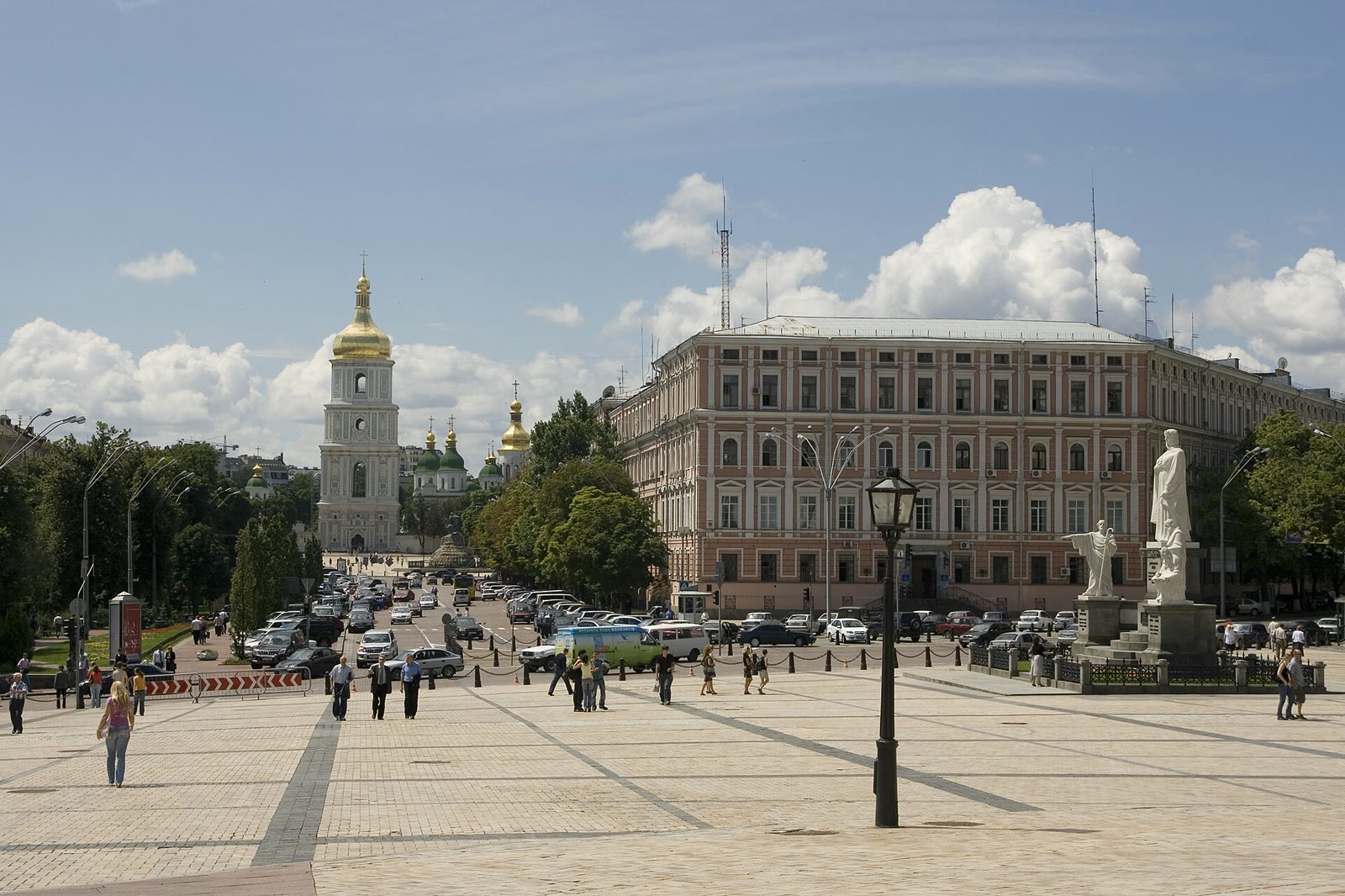 Kiev'deki Mihaylivska Meydanı (arşiv)