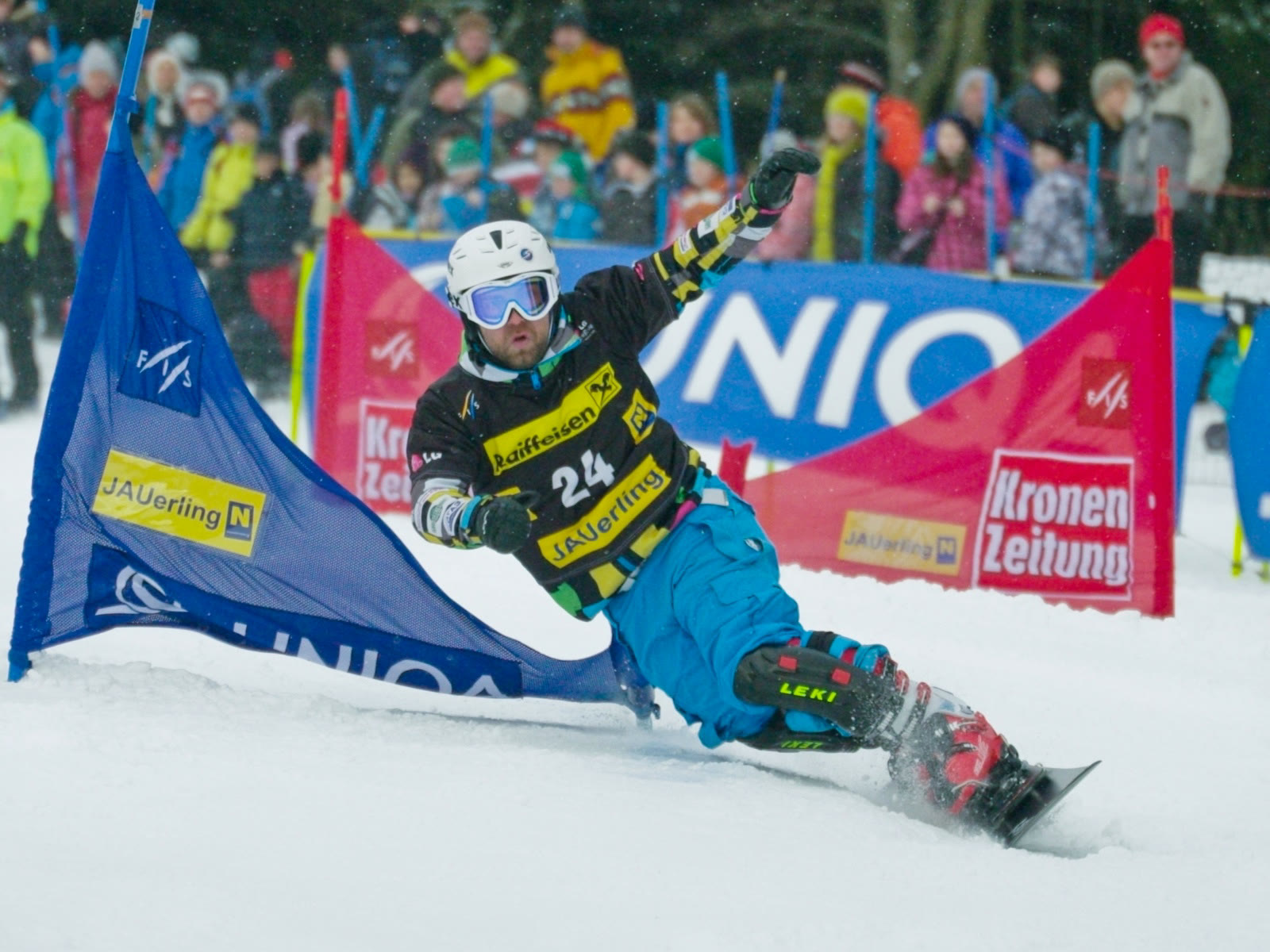 Russian snowboarder Stanislav Detkov during the FIS World Cup parallel slalom event in 2012 (archive)