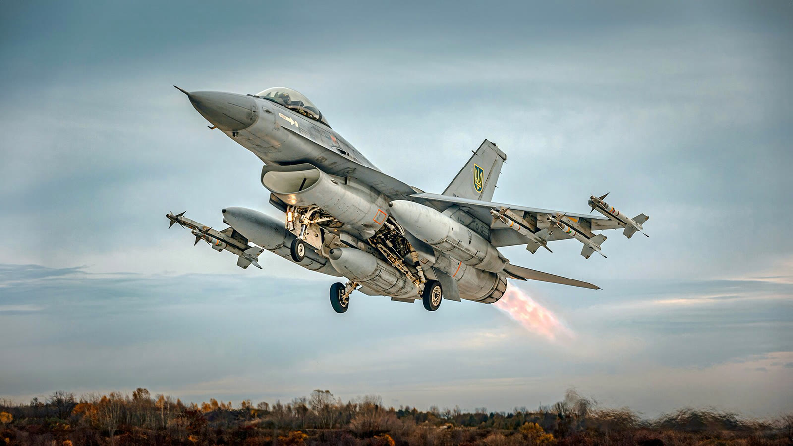 Истребитель F-16 Военно-воздушных сил Украины (архив)