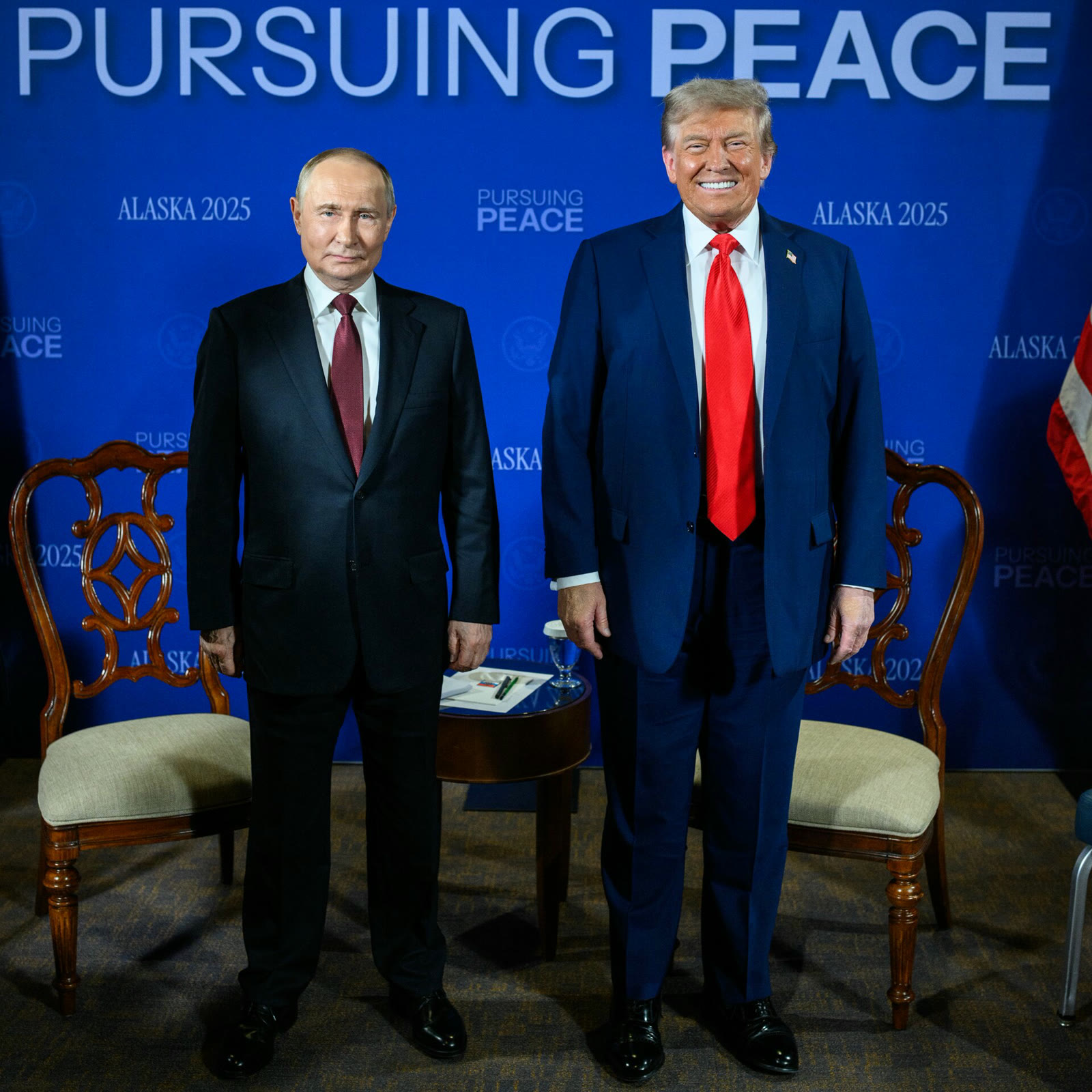 Путин и Трамп на переговорах в Анкоридже (архив)