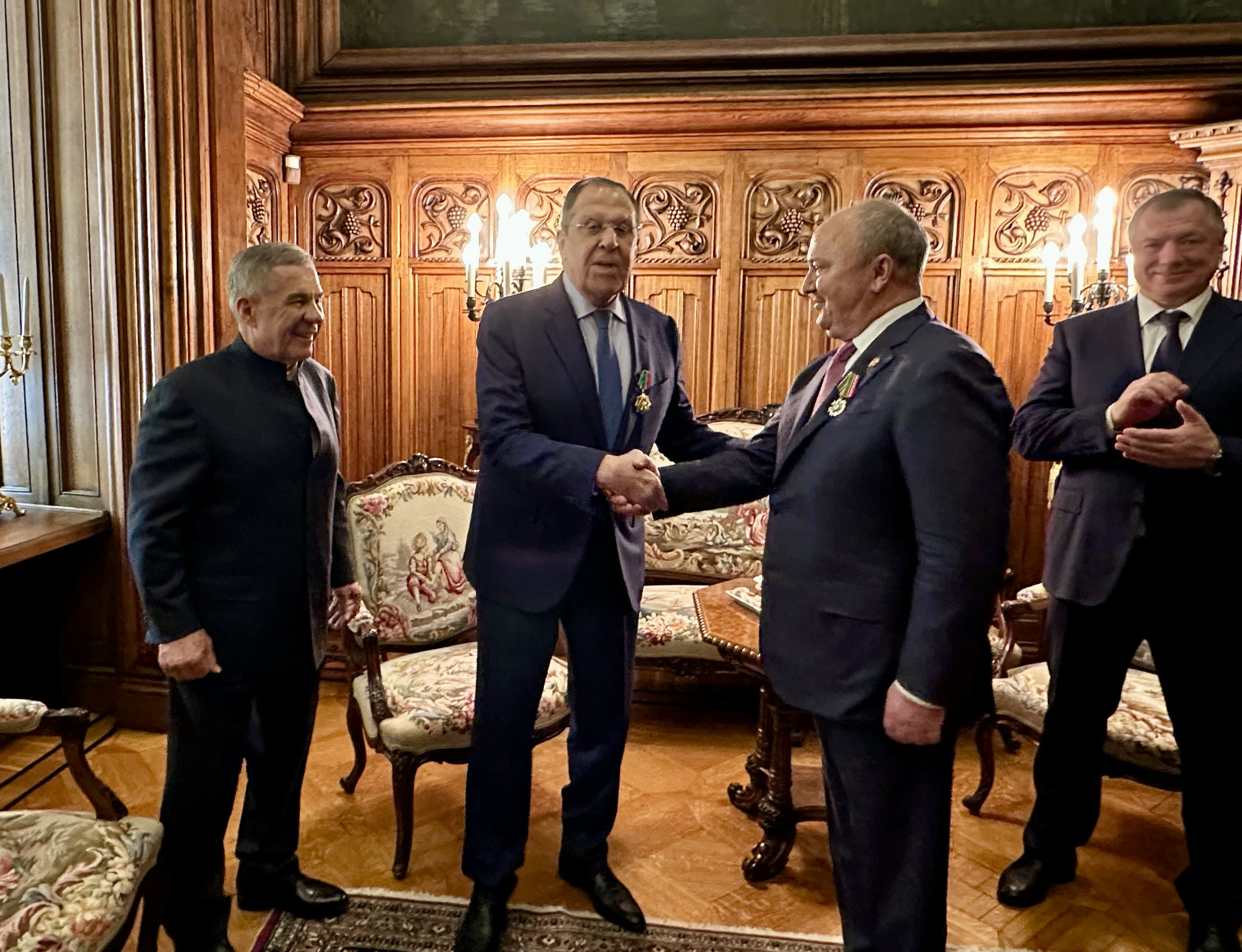 Rusya Dışişleri Bakanı Sergey Lavrov (sağda) (arşiv)