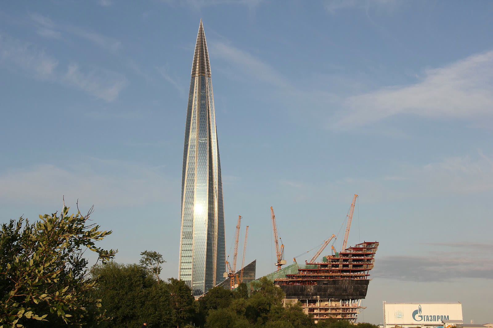 Gazprom'un St. Petersburg'daki genel merkezi Lakhta Center (arşiv)
