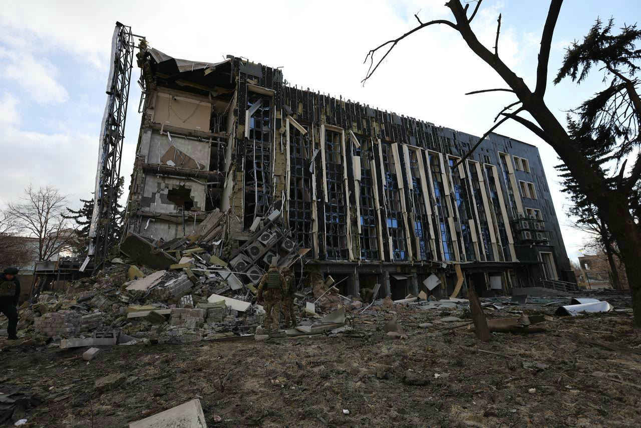 Buildings destroyed in an earlier Russian attack in Izium (archive, February 2025)