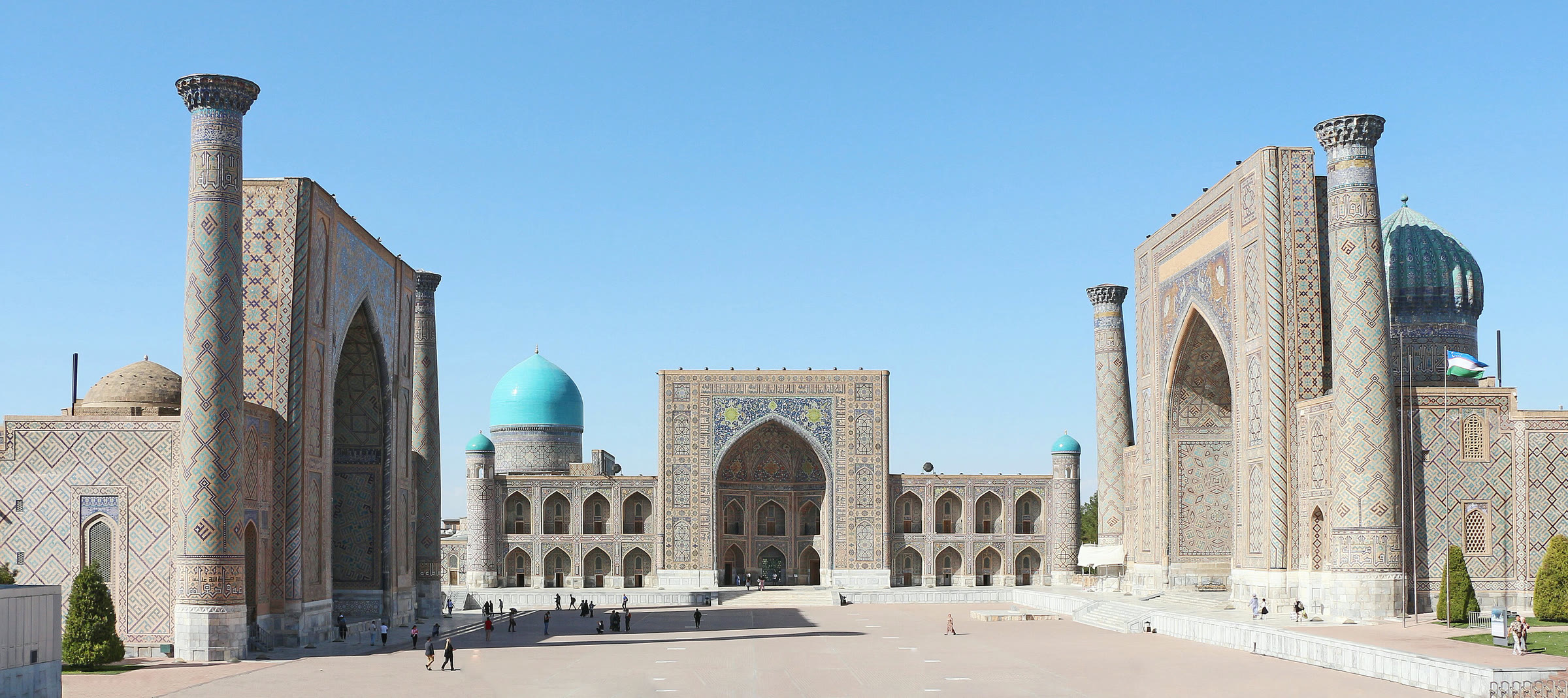 Registan Square in Samarkand (archive)